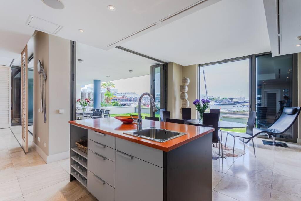 Outstanding V&A Marina Waterfront Apartment Kapské Město Exteriér fotografie